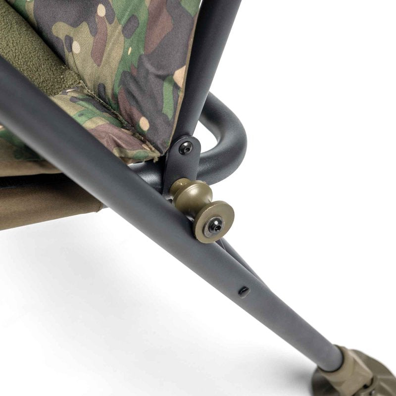 Load image into Gallery viewer, TRAKKER LEVELITE CAMO LONGBACK RECLINER
