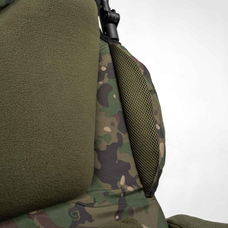 Load image into Gallery viewer, TRAKKER LEVELITE CAMO LONGBACK RECLINER
