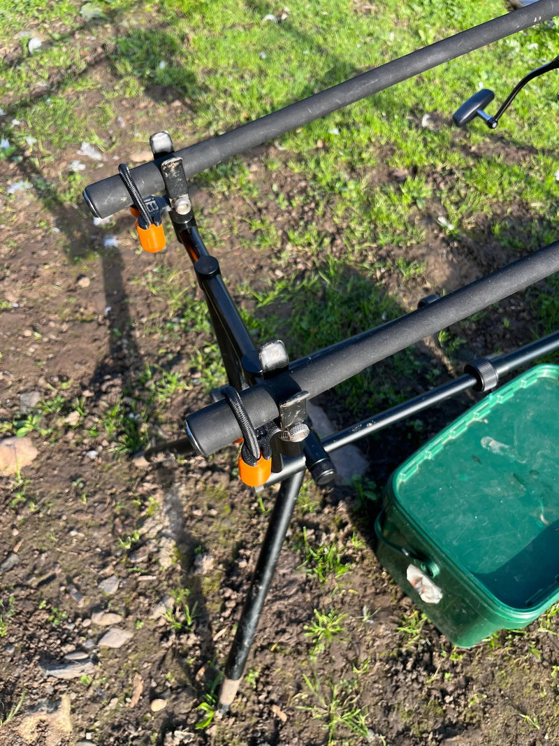 Load image into Gallery viewer, IB RodLock - Sistema di fissaggio per canne da carpfishing
