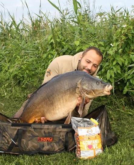 Load image into Gallery viewer, IB CARPTRACK FUCK.LOVE BOILIES 
